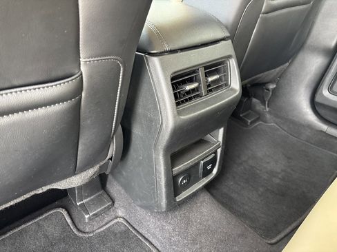 Used 2024 Ford Edge SEL w/ Convenience Package image 27