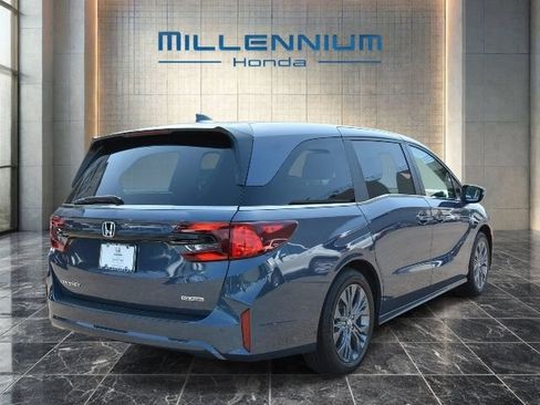 Certified 2026 Honda Odyssey Touring image 4