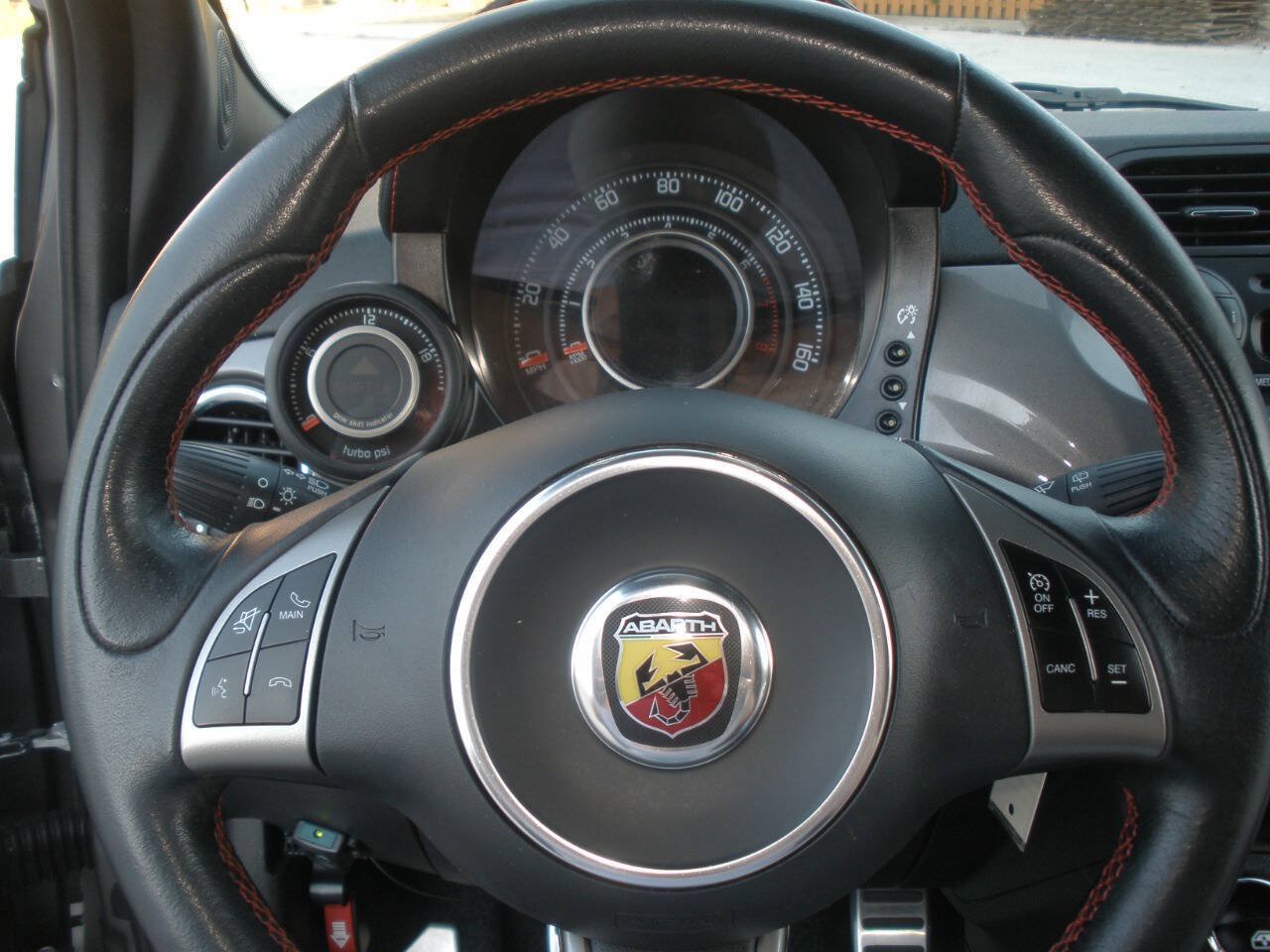 Used 2013 FIAT 500 Abarth FWD image 31