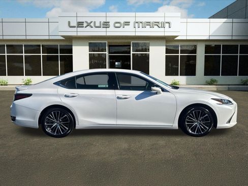 Certified 2025 Lexus ES 300h w/ Premium Package image 7