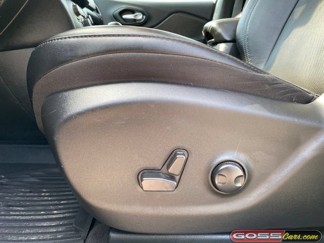 Used 2022 Jeep Cherokee Limited w/ Mopar Interior Package AWD/4WD image 27