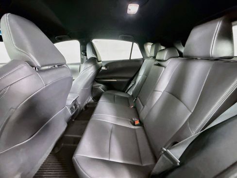Used 2024 Toyota Venza XLE AWD/4WD image 32