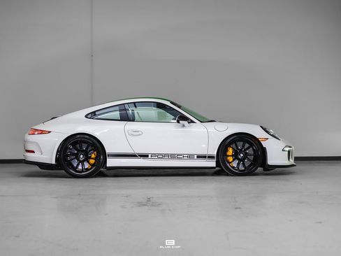 Used 2016 Porsche 911 R image 11