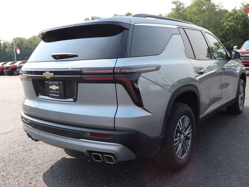 Used 2024 Chevrolet Traverse LT w/ LPO, Floor Liner Package FWD image 40