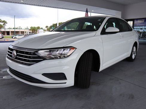 Used 2020 Volkswagen Jetta S w/ Driver Assistance Package image 10