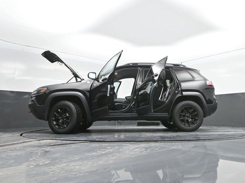 Used 2019 Jeep Cherokee Trailhawk w/ Cold Weather Group image 48