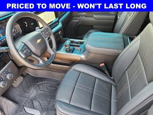 Used 2025 Chevrolet Silverado 1500 High Country w/ High Country Premium Package image 4