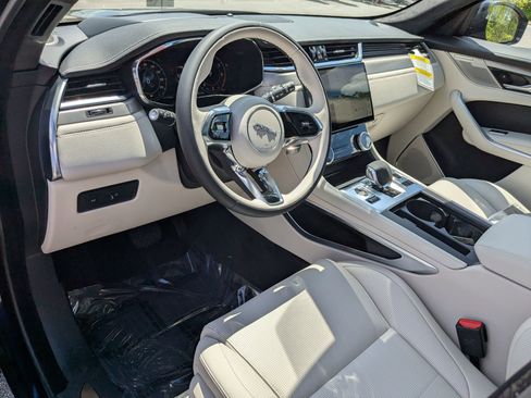 New 2026 Jaguar F-PACE R-Dynamic S image 10