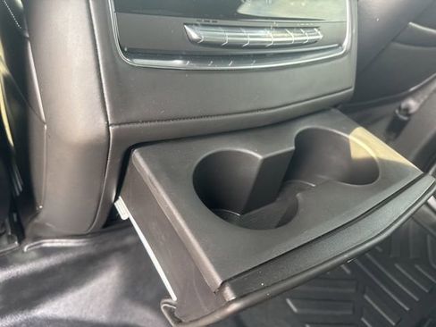 Used 2022 Cadillac Escalade Premium Luxury Platinum image 22