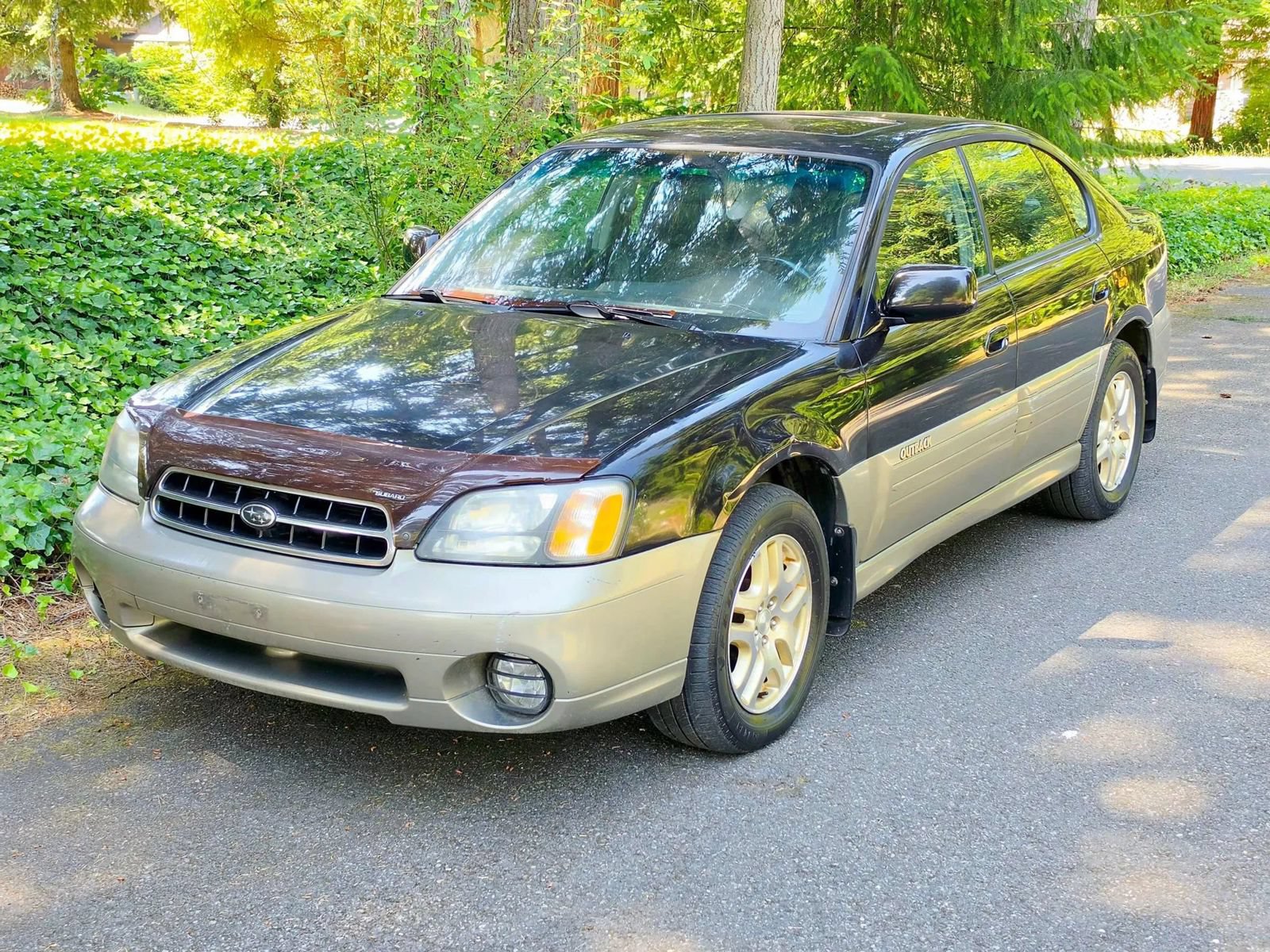 Used 2001 Subaru Outback Limited AWD/4WD image 1