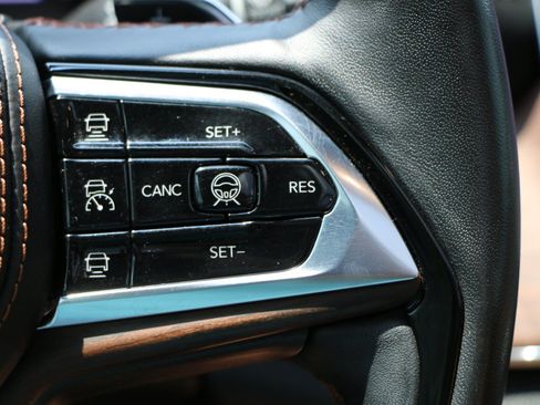 Used 2022 Jeep Grand Cherokee Summit AWD/4WD image 22