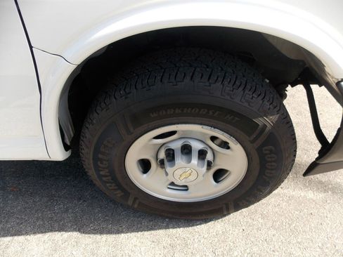 Used 2022 Chevrolet Express 2500 w/ Driver Convenience Package image 22