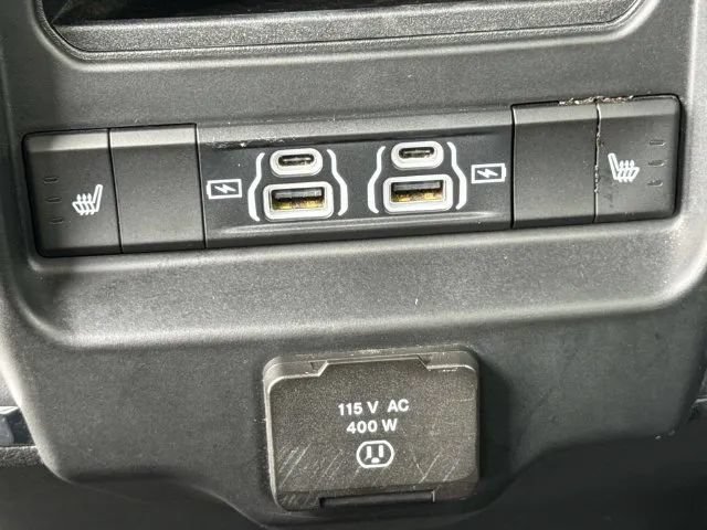 Used 2025 RAM 1500 Laramie AWD/4WD image 19