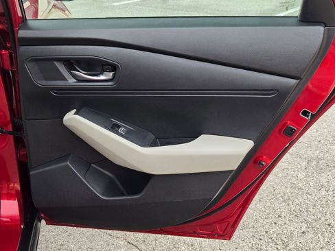 Certified 2025 Honda Accord SE image 25