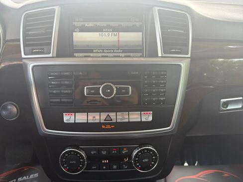 Used 2015 Mercedes-Benz ML 350 4MATIC w/ Premium 1 Package image 23