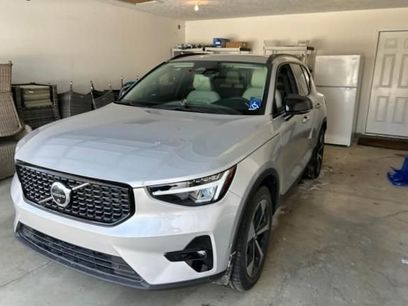 Used 2023 Volvo XC40 B5 Plus w/ Driver Assist Package