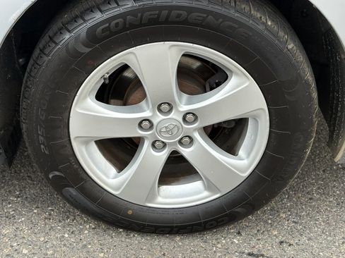 Used 2014 Toyota Sienna LE image 30