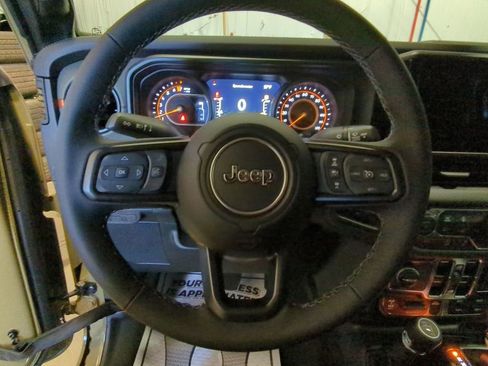 New 2026 Jeep Gladiator Mojave w/ Technology Group image 11