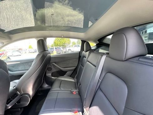 Used 2023 Tesla Model Y Long Range AWD/4WD image 26