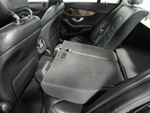 Used 2017 Mercedes-Benz C 300 4MATIC Sedan image 39