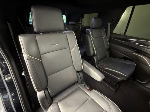 Used 2022 Cadillac Escalade Sport w/ Touring Package image 33