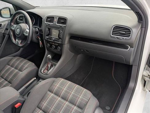 Used 2013 Volkswagen Golf 2-Door FWD image 17