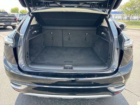 Used 2022 Buick Envision Avenir w/ Technology Package II FWD image 24