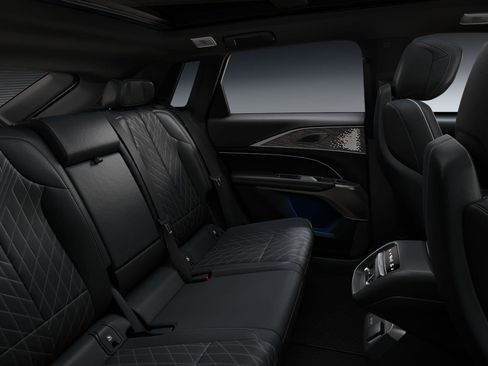 New 2026 Cadillac Lyriq V AWD/4WD image 20