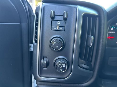 Used 2017 Chevrolet Silverado 1500 LT w/ All Star Edition image 18