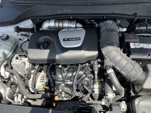 Used 2020 Hyundai Kona Limited AWD/4WD image 18
