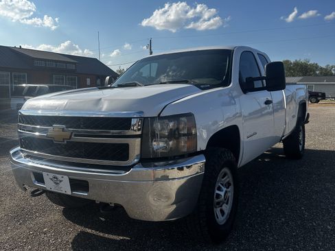 Used 2013 Chevrolet Silverado 3500 W/T image 1