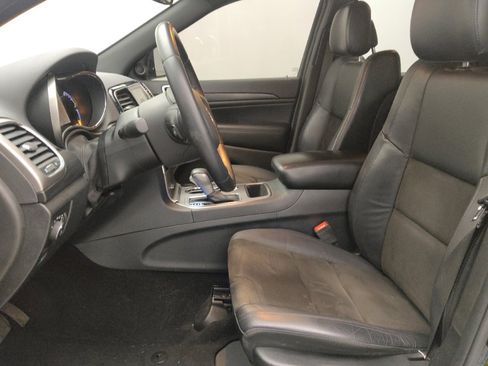 Used 2019 Jeep Grand Cherokee Altitude image 17