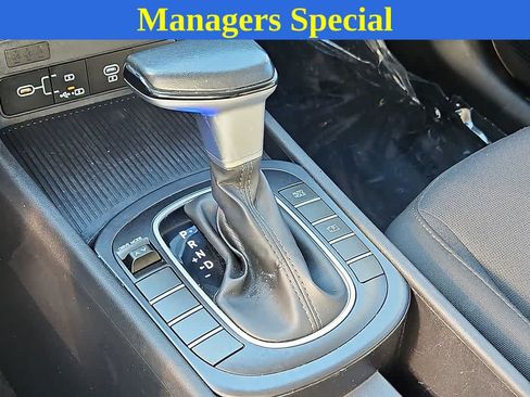 Used 2024 Hyundai Kona SEL FWD image 13