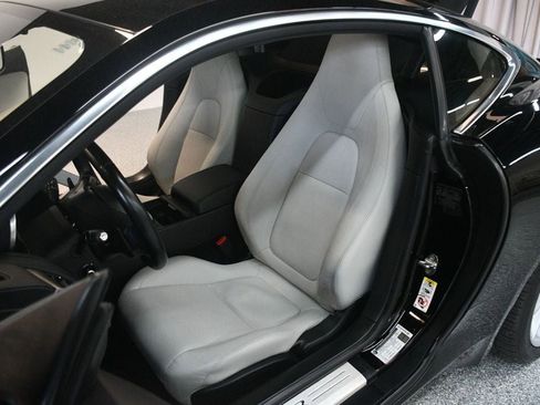 Used 2017 Jaguar F-TYPE Coupe RWD image 28