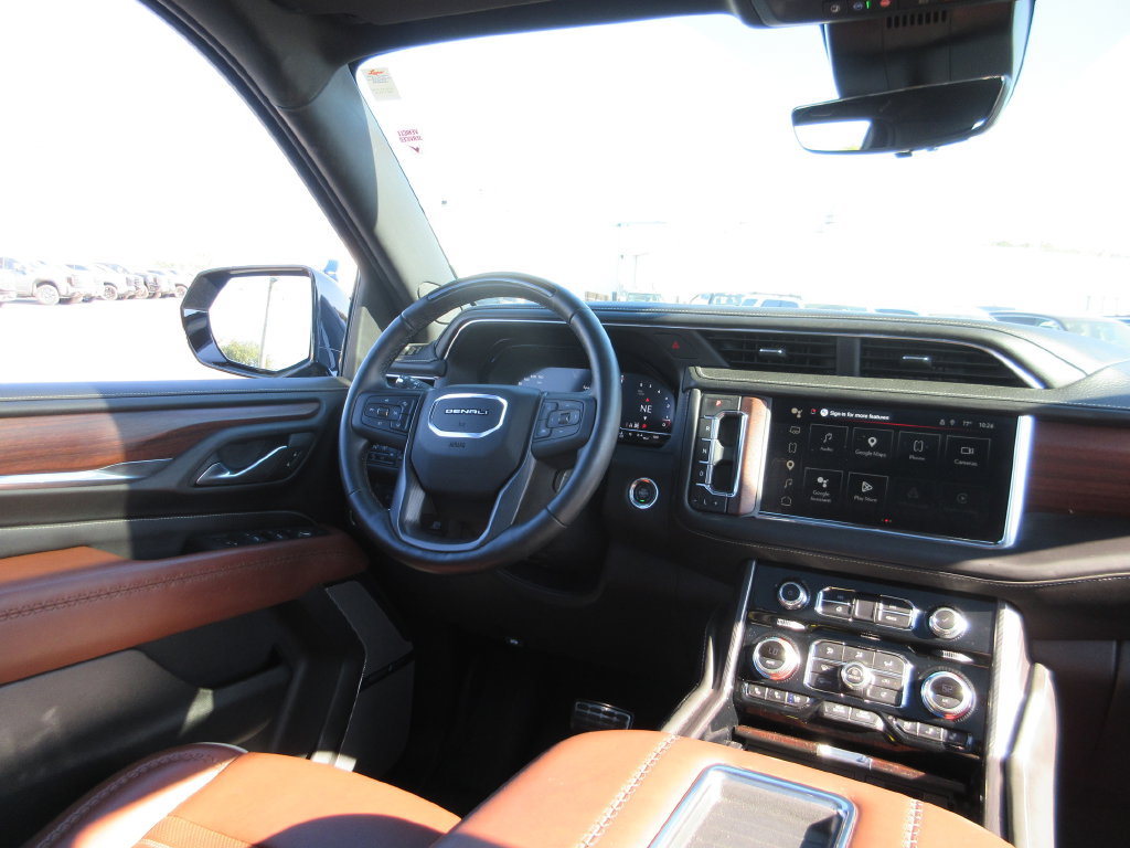 Certified 2024 GMC Yukon Denali Ultimate AWD/4WD image 32