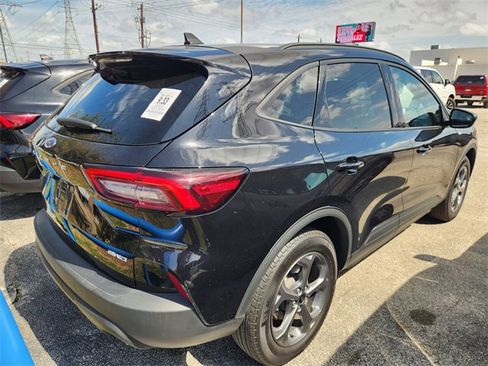 Used 2025 Ford Escape ST-Line image 5