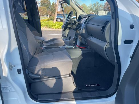 Used 2019 Nissan Frontier SV w/ Value Truck Package image 47