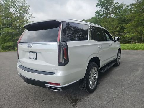 Used 2022 Cadillac Escalade Premium Luxury AWD/4WD image 5
