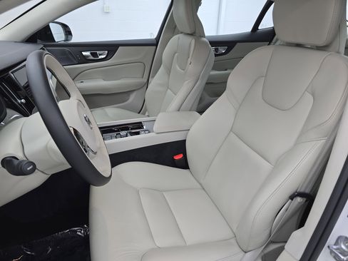 Used 2023 Volvo S60 B5 Plus w/ Climate Package image 14