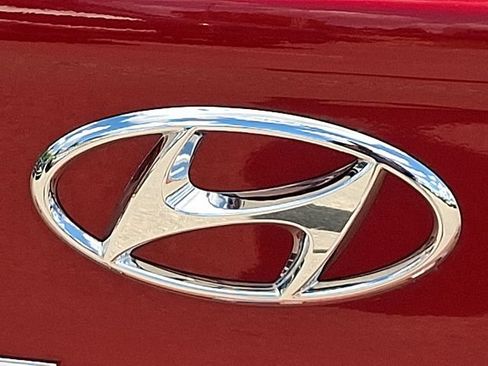 Used 2022 Hyundai Venue Limited w/ Cargo Package FWD image 29