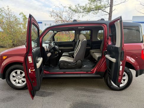 Used 2008 Honda Element EX image 17