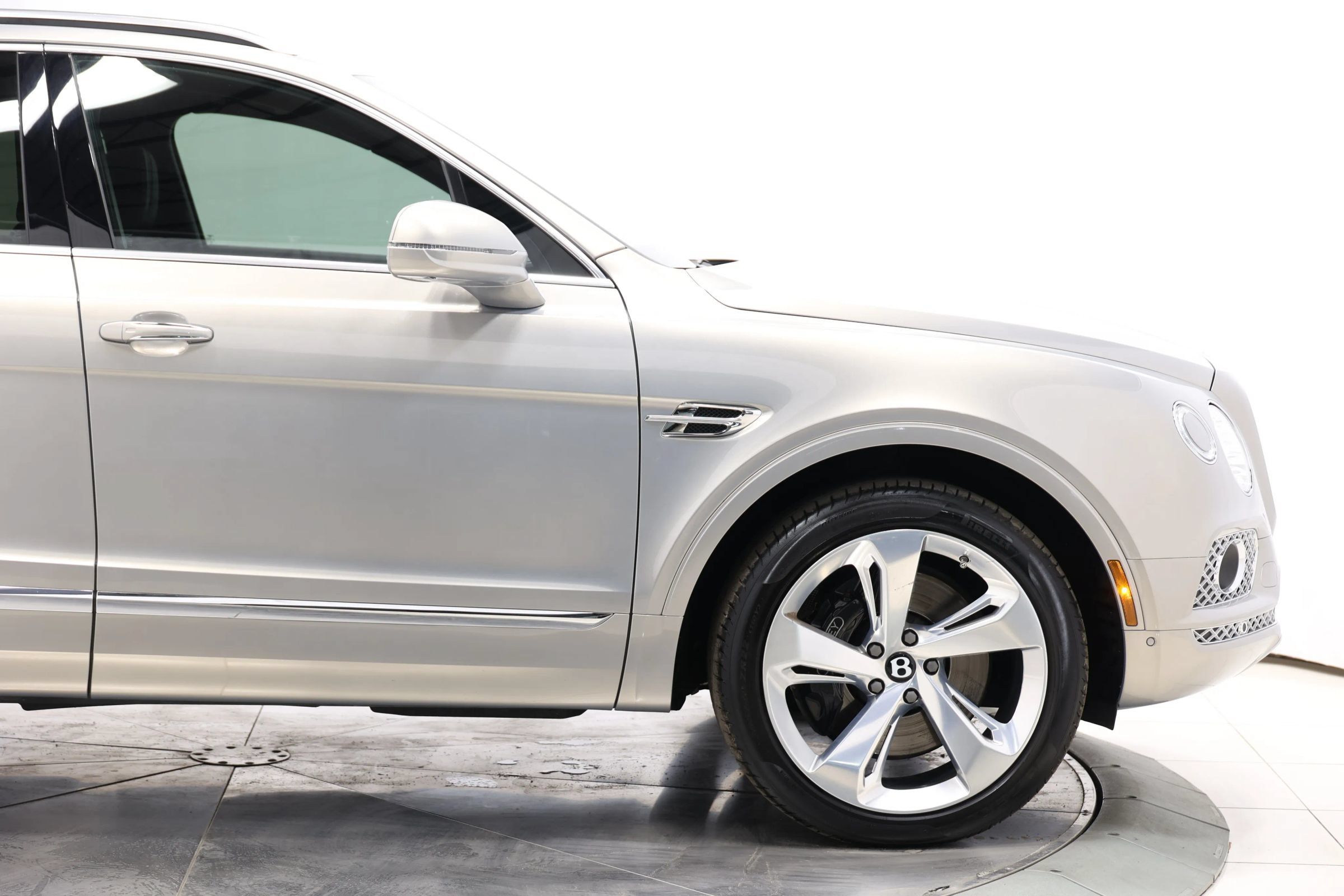 Used 2018 Bentley Bentayga Onyx Edition AWD/4WD image 84