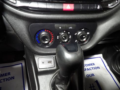 Used 2019 RAM ProMaster City Tradesman image 15