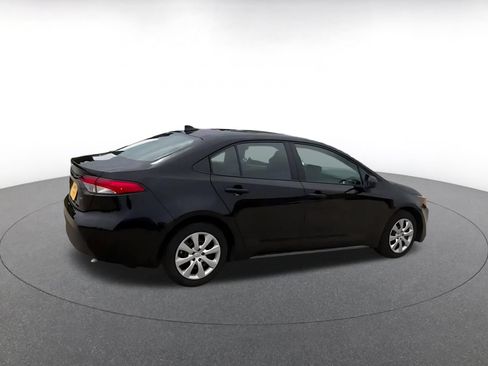 Used 2025 Toyota Corolla LE FWD image 14