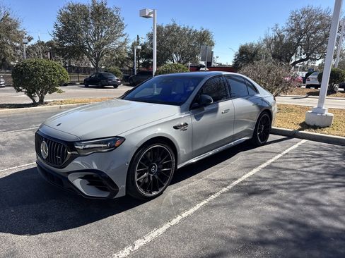 Certified 2026 Mercedes-Benz E 53 AMG e 4MATIC Sedan image 4
