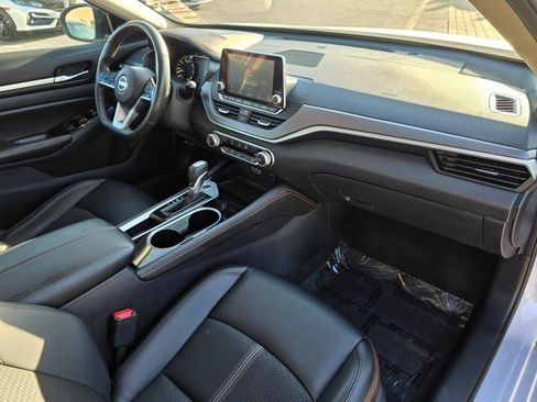 Used 2024 Nissan Altima 2.5 SR image 10