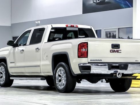 Used 2014 GMC Sierra 1500 SLT w/ SLT Crew Cab Value Package RWD image 3