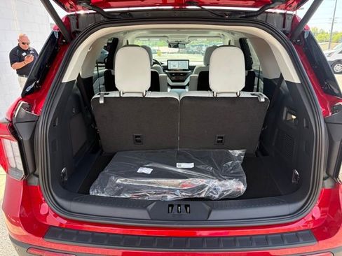 New 2026 Ford Explorer Platinum image 36