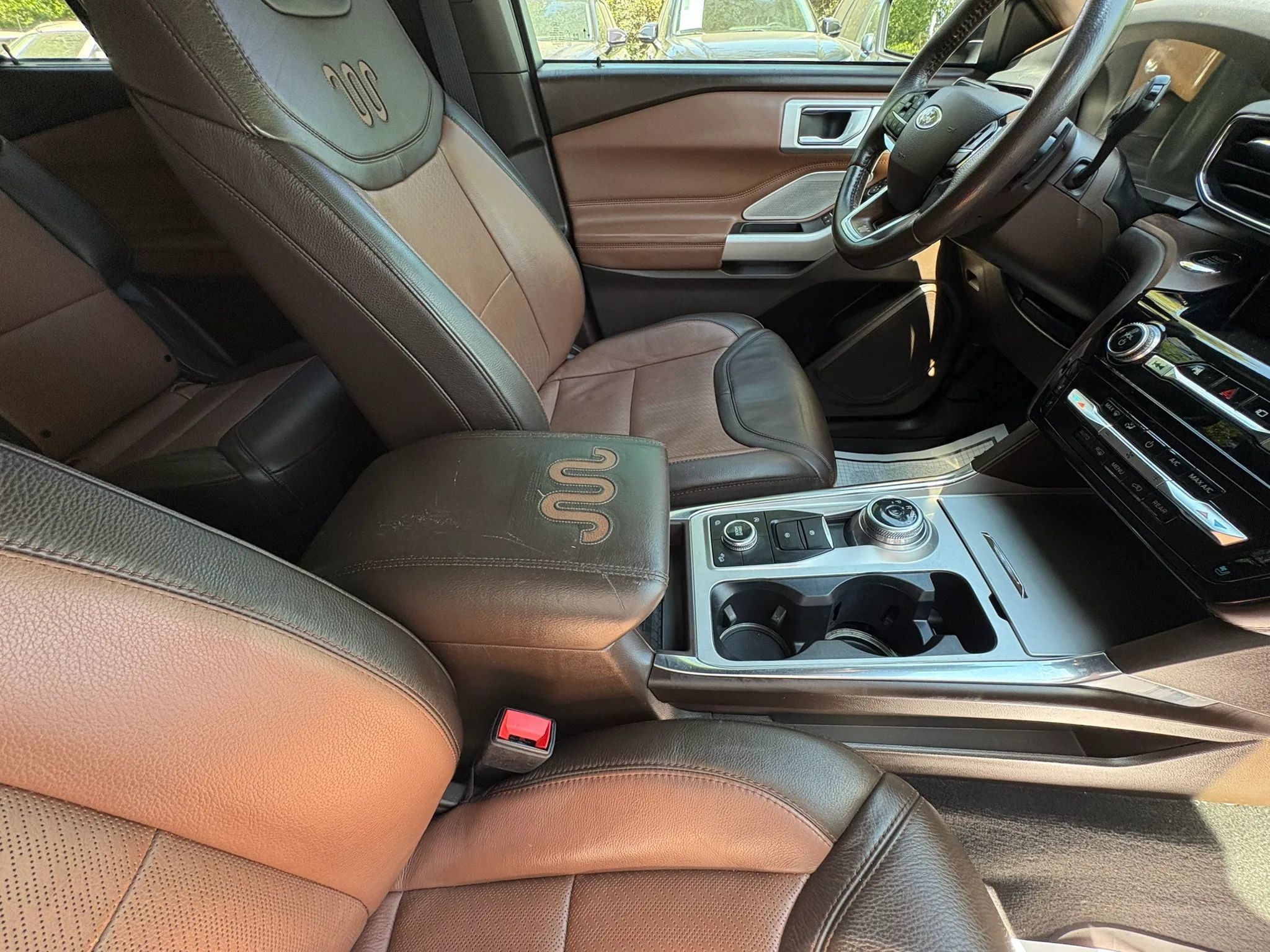 Used 2021 Ford Explorer King Ranch w/ Premium Technology Package AWD/4WD image 12
