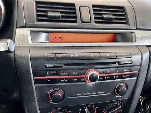 Used 2005 MAZDA MAZDA3 s FWD image 14
